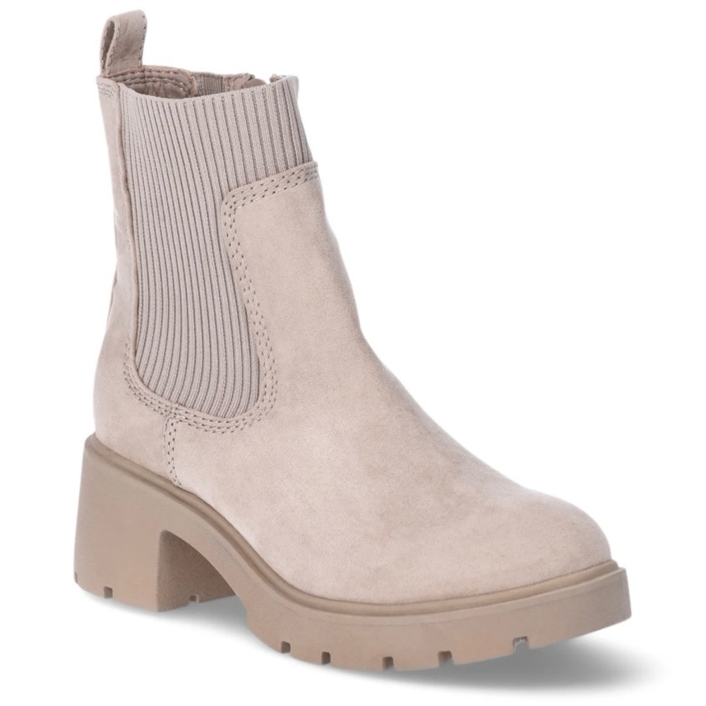 No Boundaries Women’s Knit Chelsea Ankle Boots, Bone, Size 11, NWT